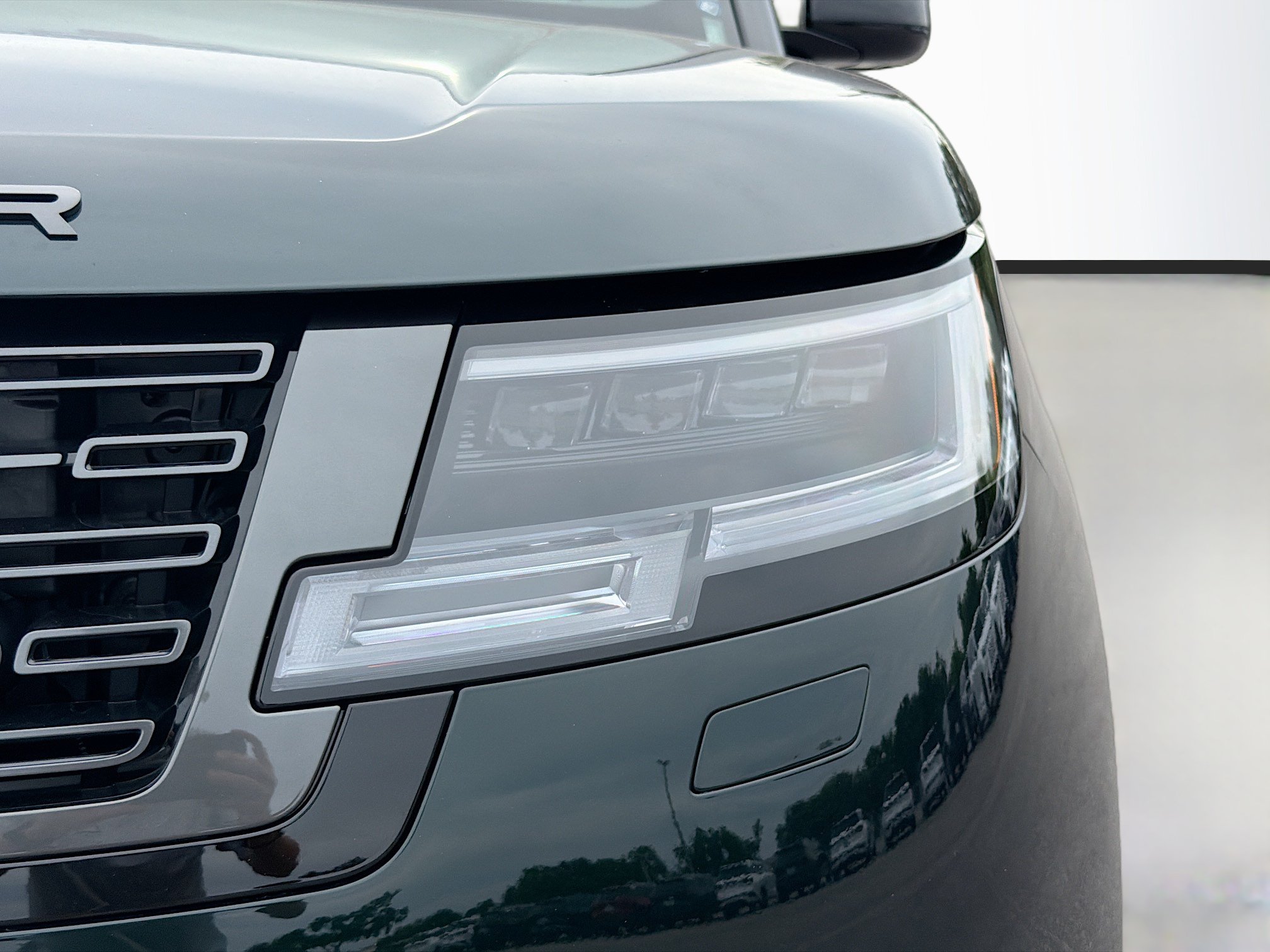 New 2026 Land Rover Range Rover Long Wheelbase Autobiography AWD/4WD image 9