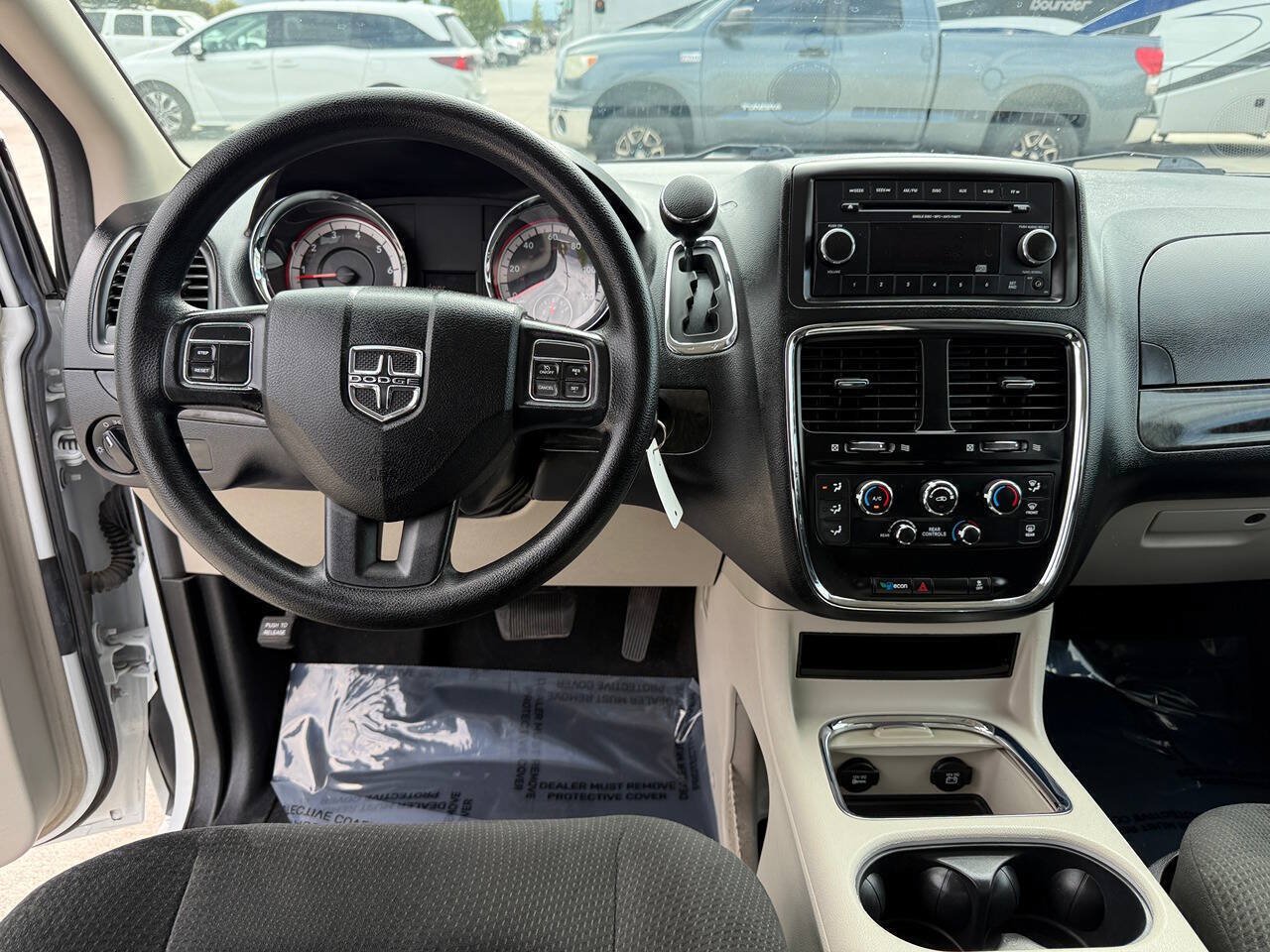 Used 2016 Dodge Grand Caravan SXT FWD image 31