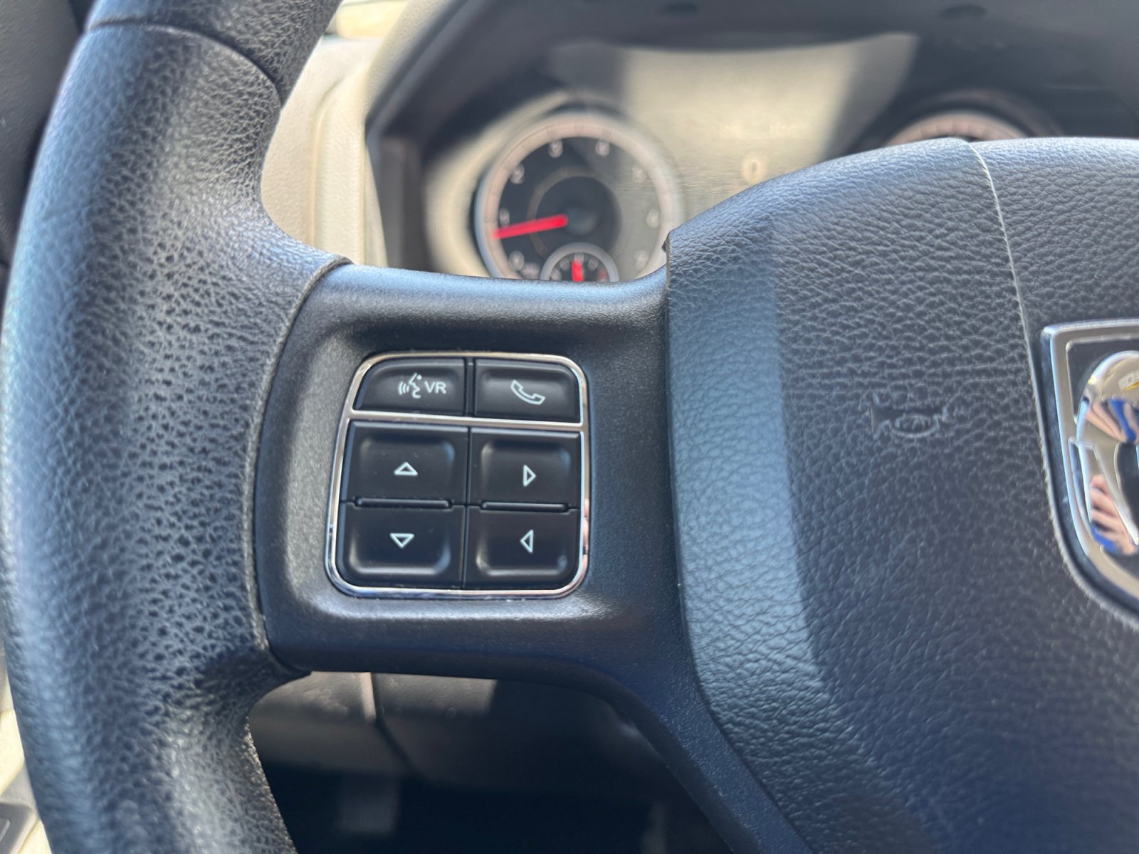 Used 2017 RAM 1500 Classic SLT RWD image 25