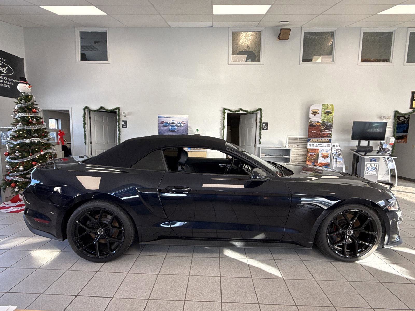Used 2021 Ford Mustang GT Premium w/ GT Performance Package image 4