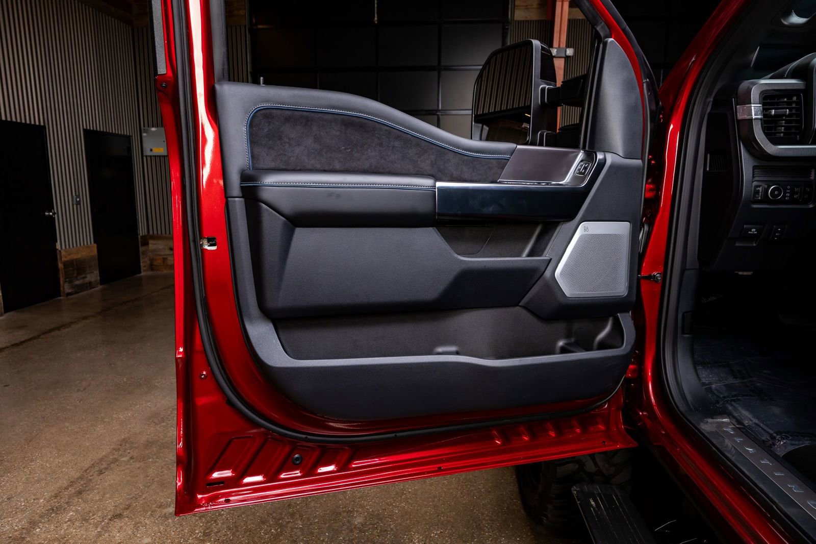 Used 2026 Ford F250 Platinum image 37