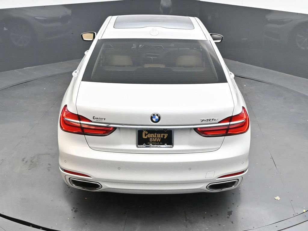 Used 2018 BMW 740e xDrive image 47