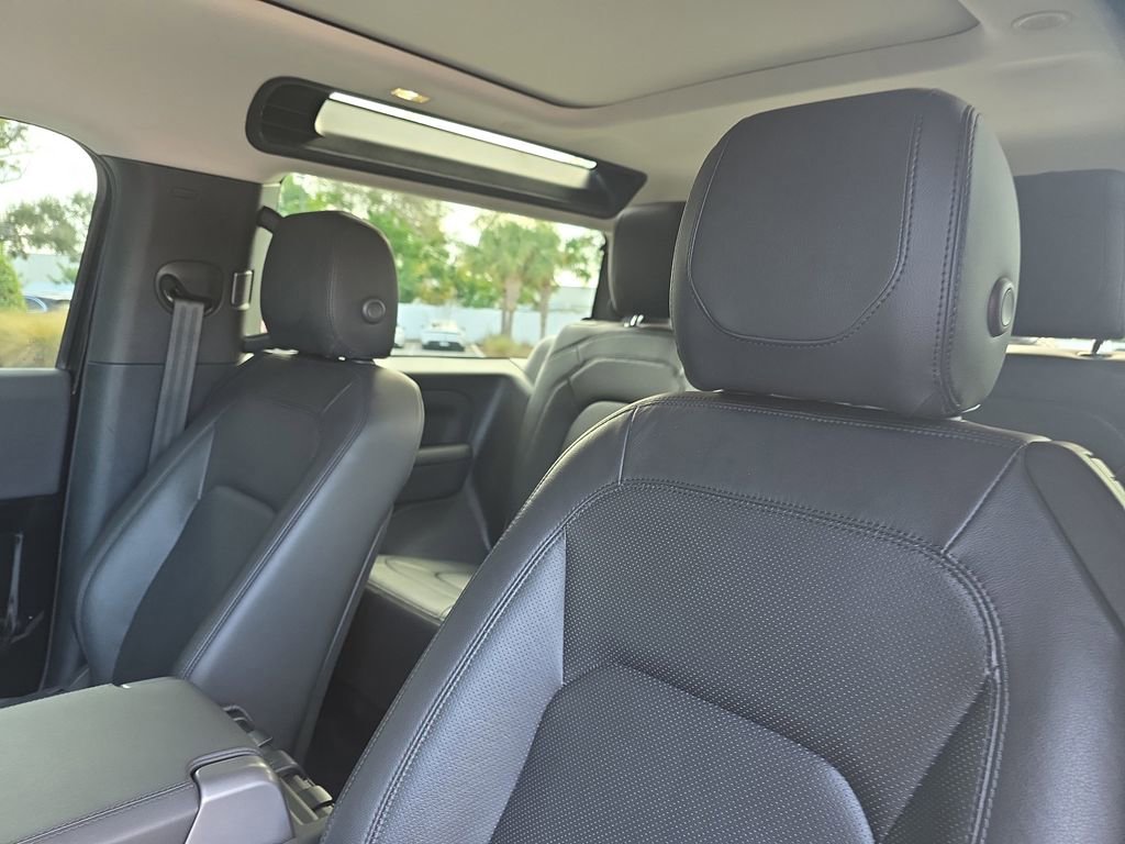 Used 2024 Land Rover Defender 90 S image 5