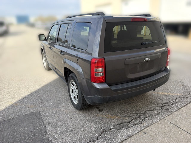 Used 2015 Jeep Patriot Sport w/ Power Value Group FWD image 11