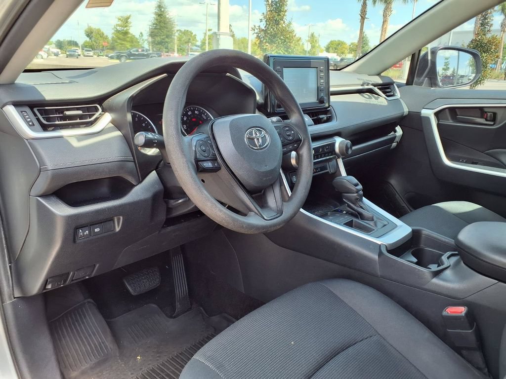 Used 2019 Toyota RAV4 LE FWD image 19