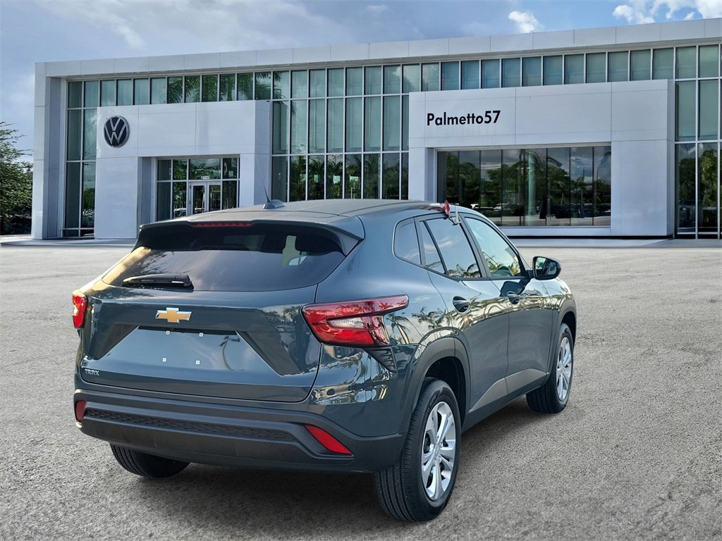 Used 2026 Chevrolet Trax LS image 4