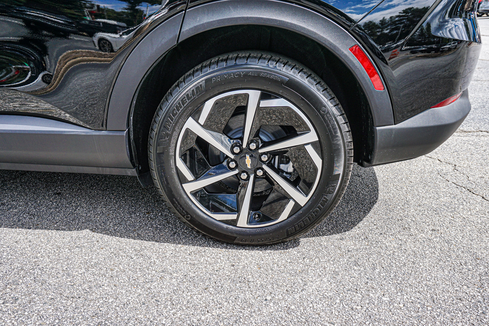 New 2026 Chevrolet Equinox EV LT AWD/4WD image 12
