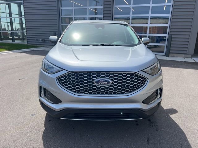 Used 2024 Ford Edge SEL w/ Convenience Package AWD/4WD image 2
