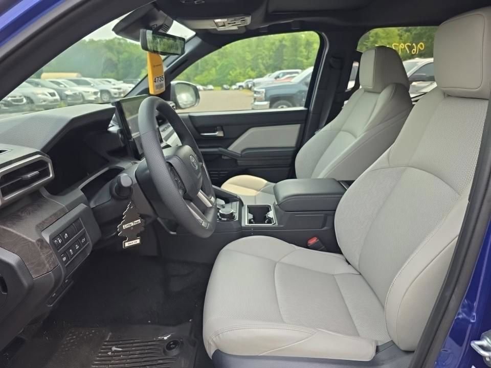 Used 2025 Toyota Tacoma Limited AWD/4WD image 9