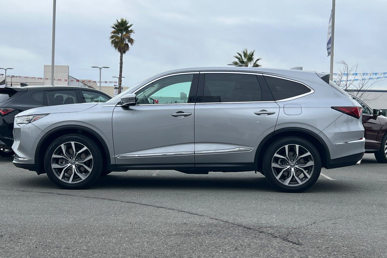 Used 2023 Acura MDX FWD w/ Technology Package image 8