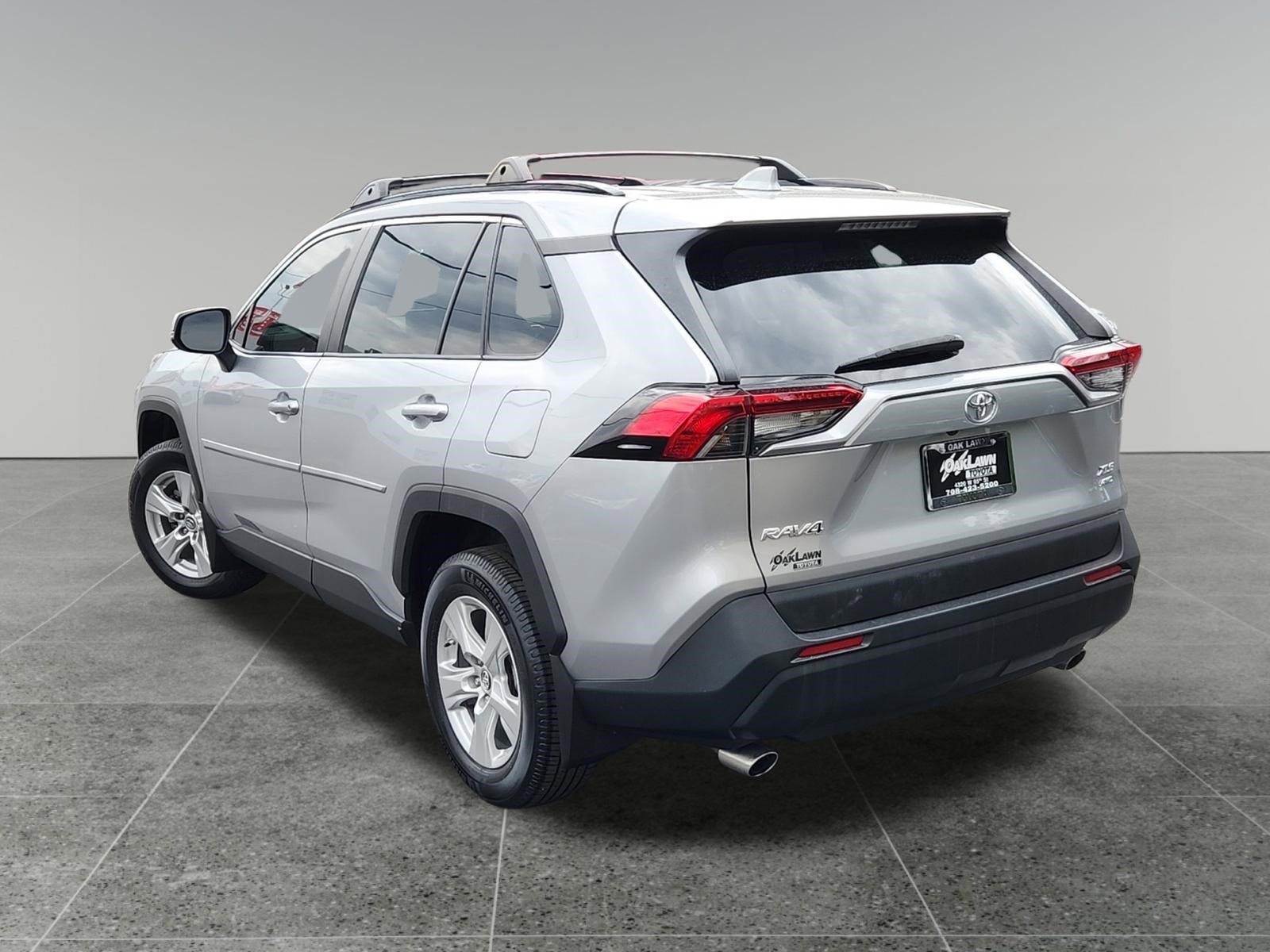 Used 2019 Toyota RAV4 XLE w/ Convenience Package AWD/4WD image 5