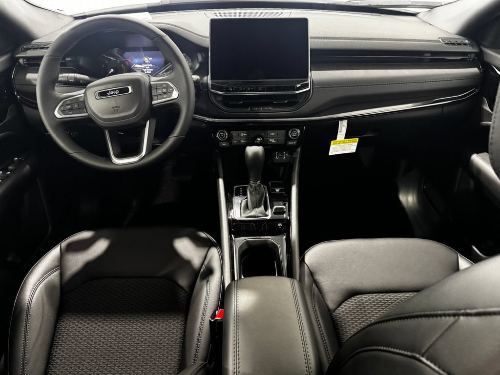 New 2026 Jeep Compass Latitude AWD/4WD image 28