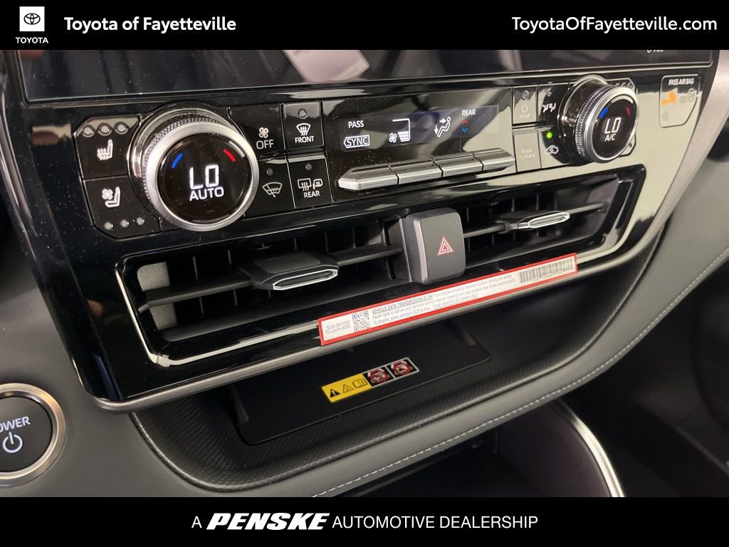 Used 2026 Toyota Highlander Limited image 35