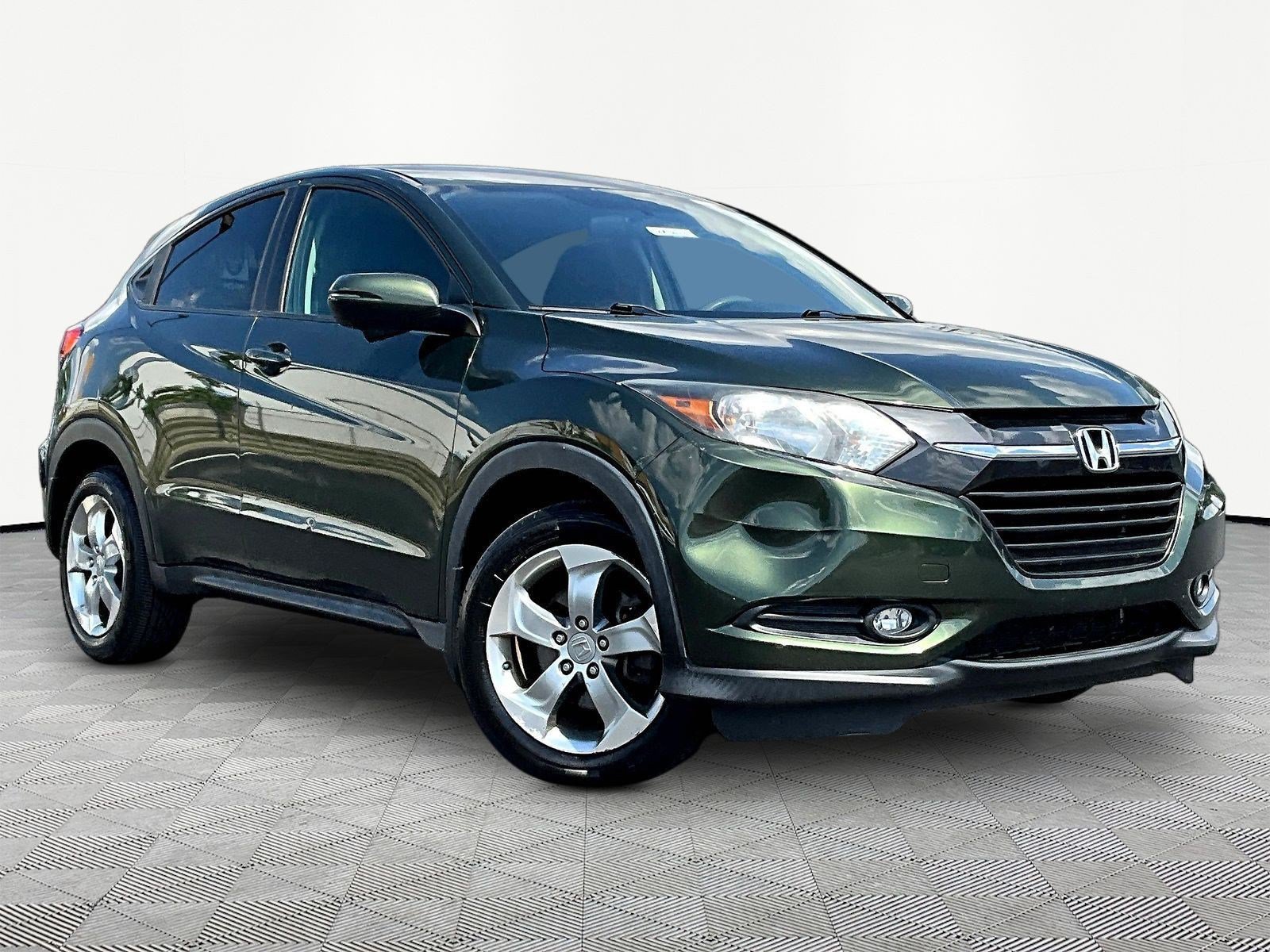 Used 2016 Honda HR-V EX image 3