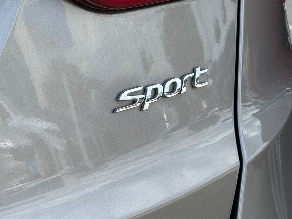 Used 2018 Hyundai Santa Fe Sport w/ 2.4L Value Package 02 FWD image 9