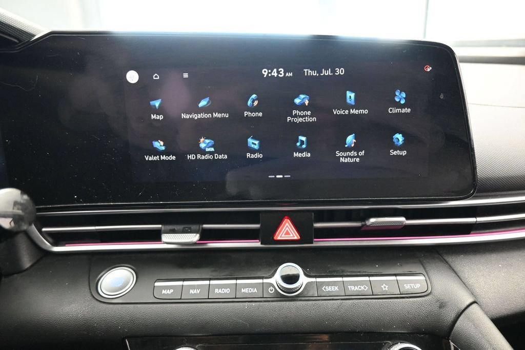 Used 2022 Hyundai Elantra Limited FWD image 24