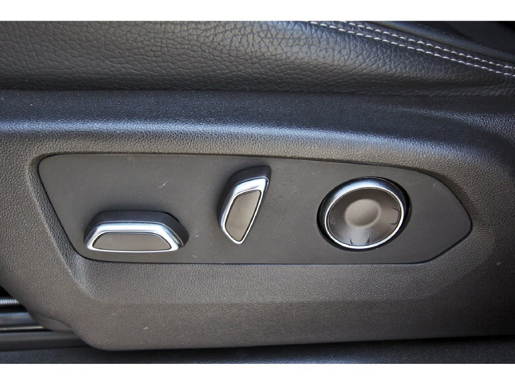 Used 2023 GMC Yukon Denali AWD/4WD image 27
