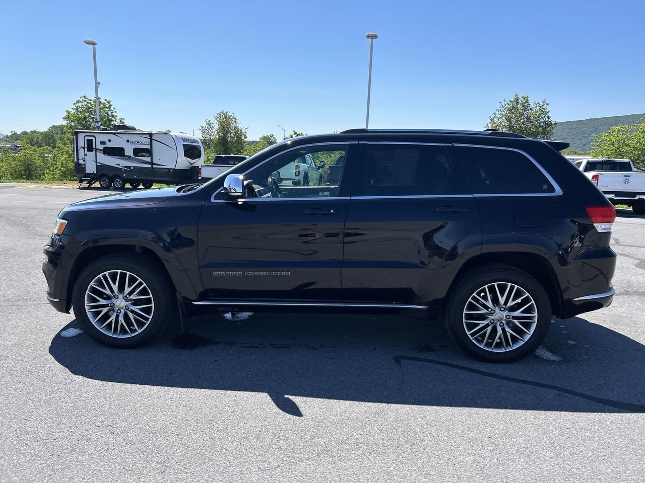 Used 2018 Jeep Grand Cherokee Summit AWD/4WD image 4