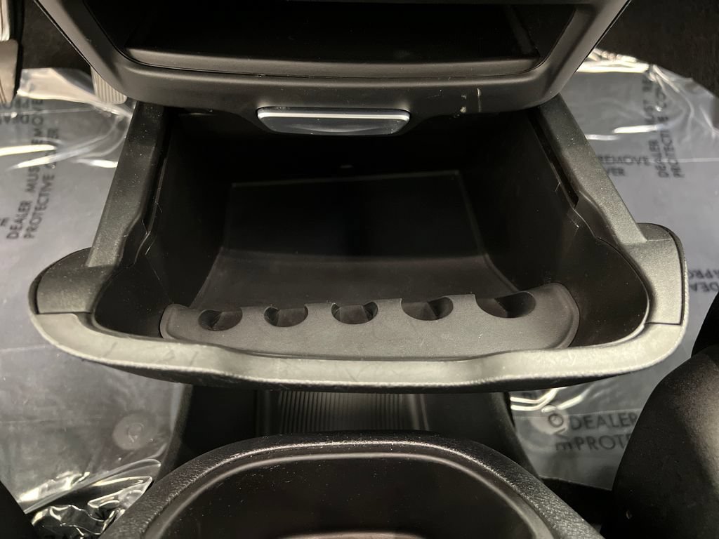 Used 2025 Chrysler Pacifica Select FWD image 52