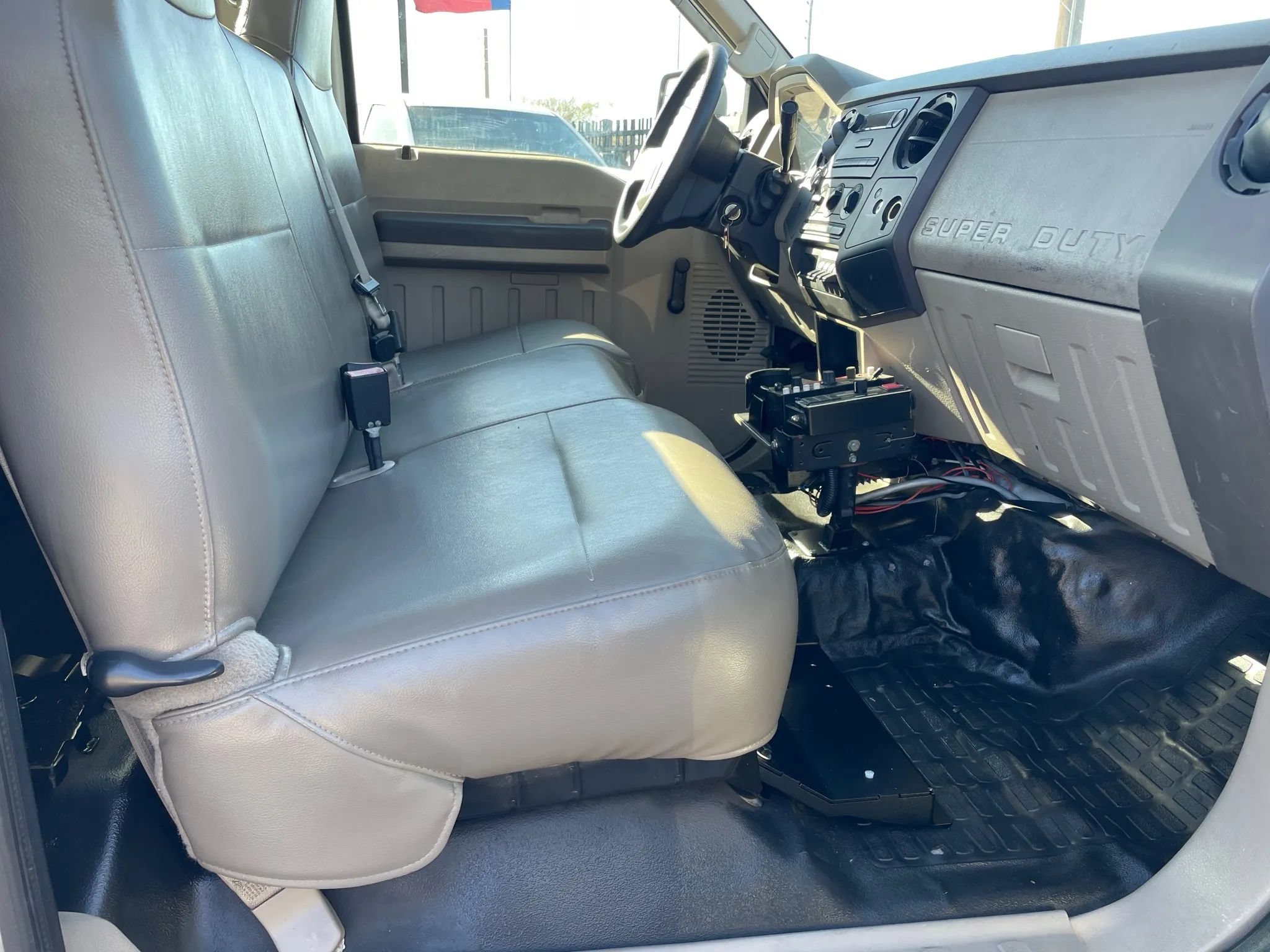 Used 2008 Ford F550 2WD Regular Cab Super Duty image 11