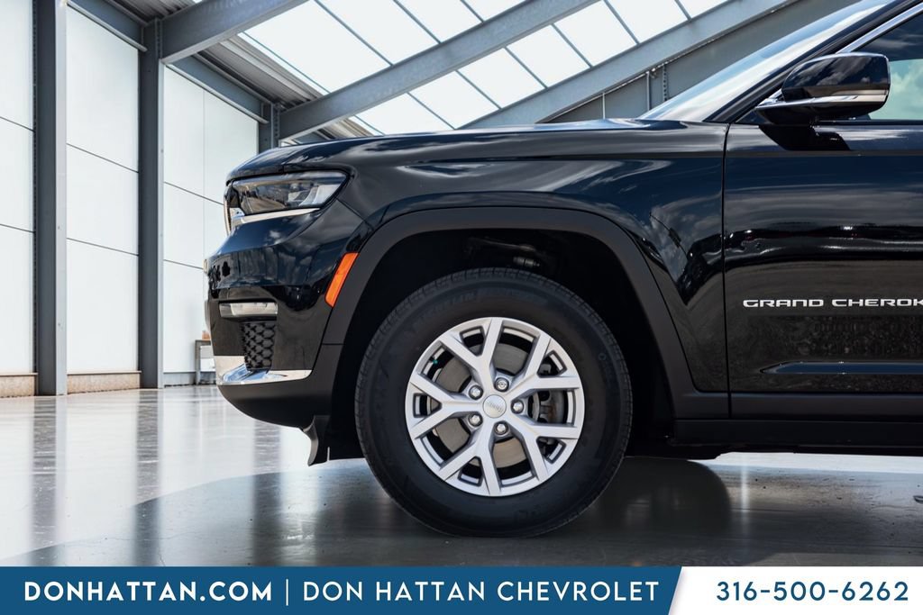 Used 2022 Jeep Grand Cherokee L Limited AWD/4WD image 32