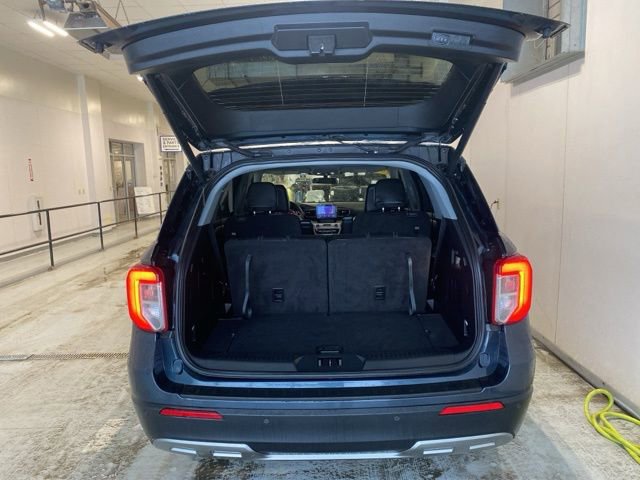 Used 2023 Ford Explorer XLT w/ Equipment Group 202A image 7