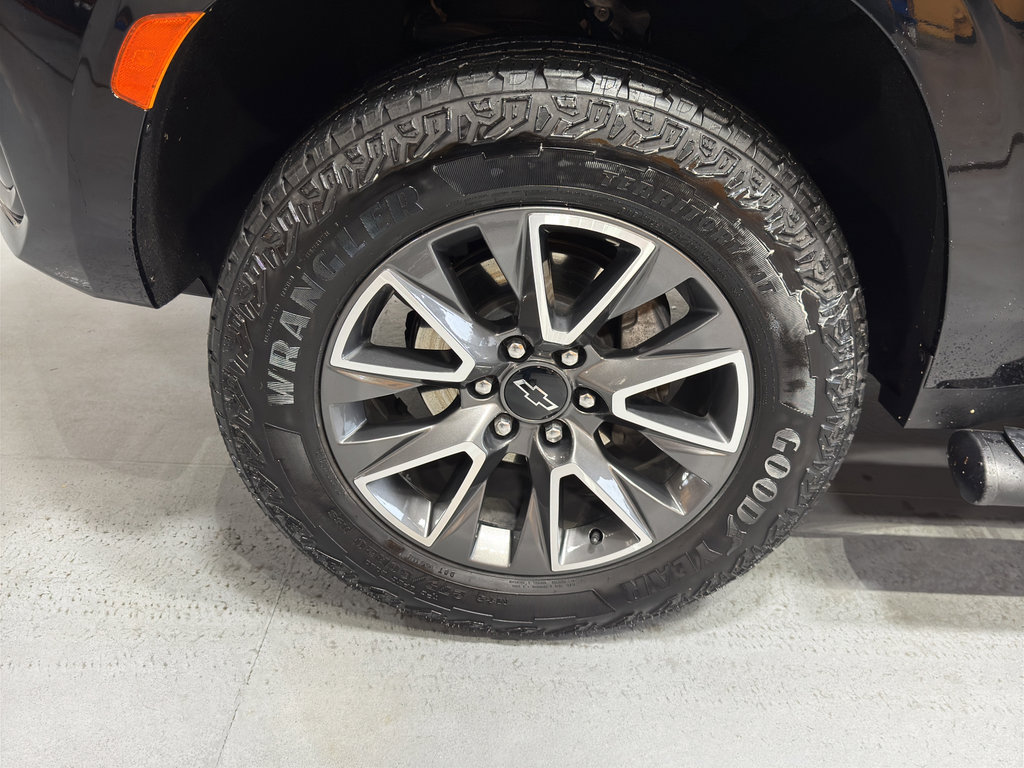 Used 2024 Chevrolet Tahoe Z71 image 9
