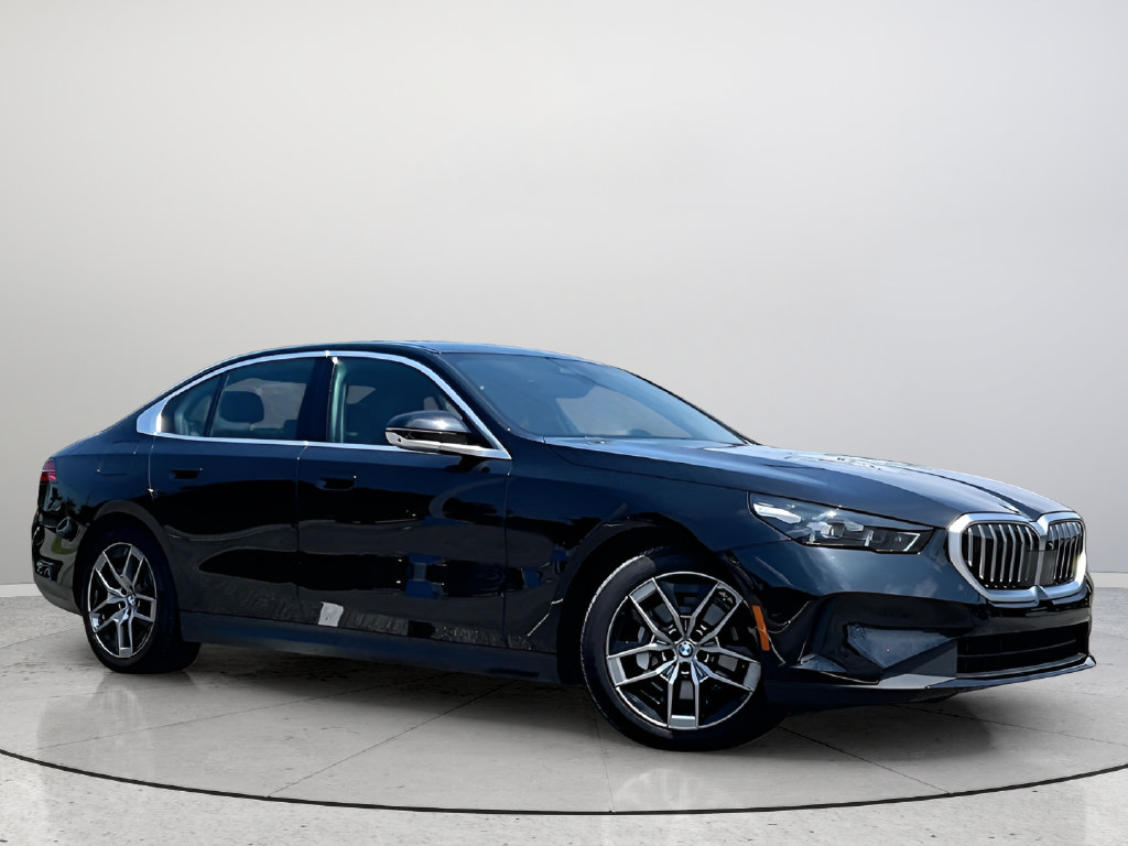 Used 2026 BMW 530i RWD image 3