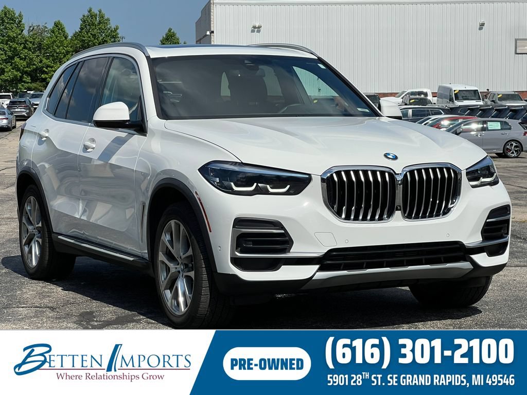 Used 2022 BMW X5 xDrive40i w/ Premium Package AWD/4WD image 1