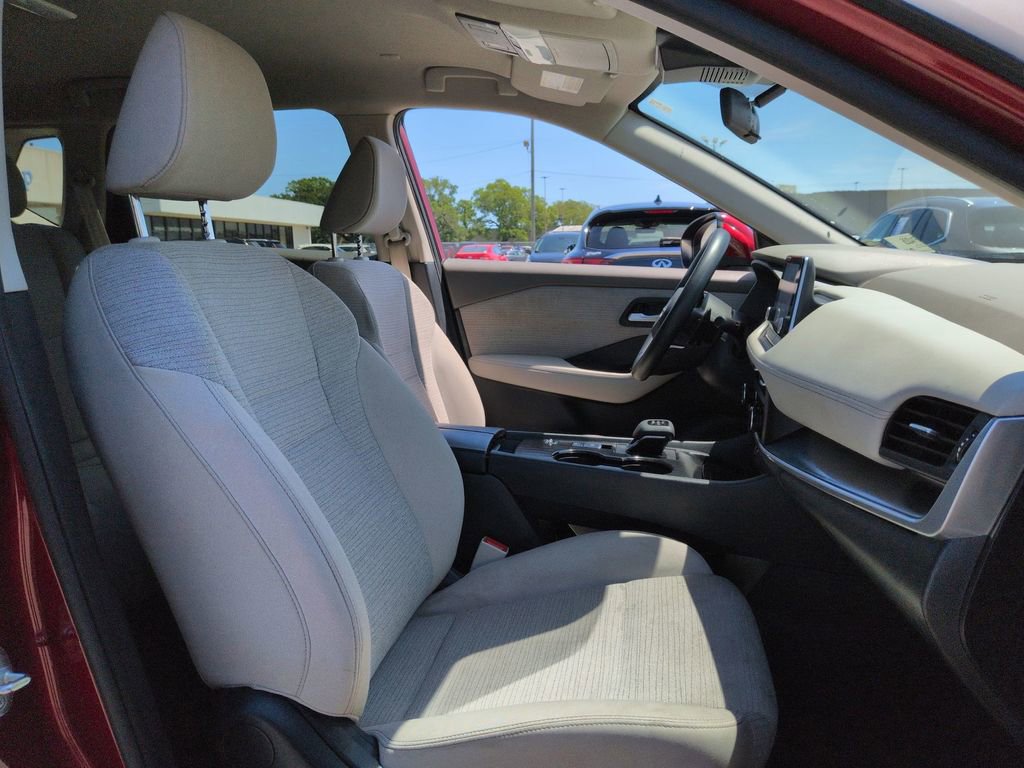 Used 2023 Nissan Rogue SV FWD image 30