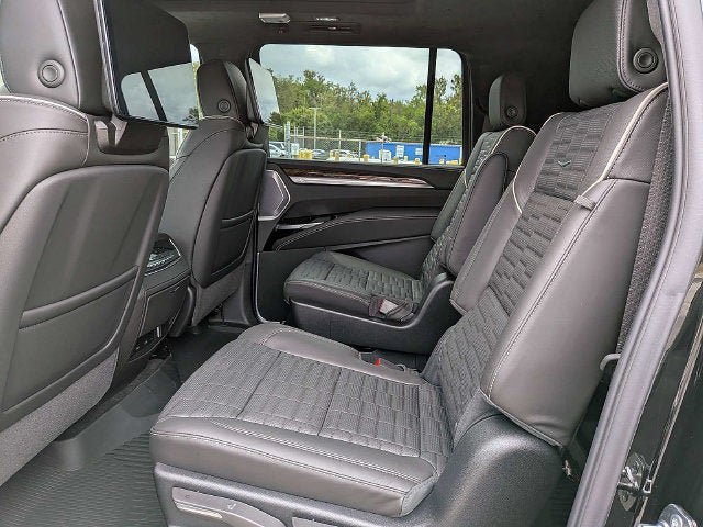 New 2026 Cadillac Escalade ESV Platinum Sport w/ LPO, ONYX Package AWD/4WD image 14