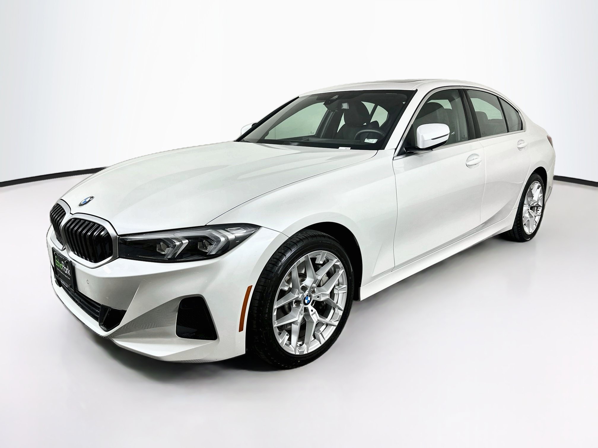 Used 2026 BMW 330i xDrive Sedan AWD/4WD image 3