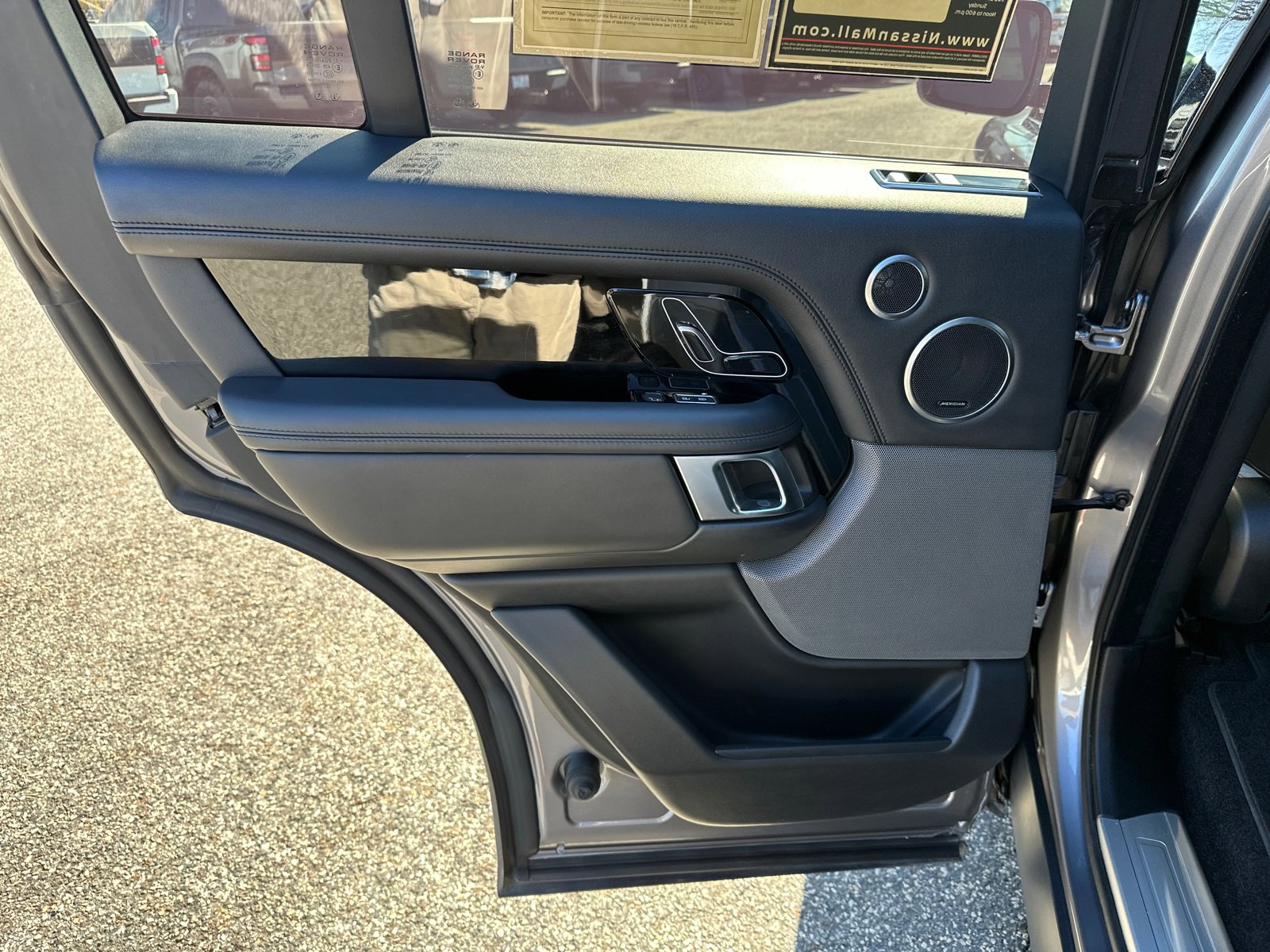 Used 2022 Land Rover Range Rover P525 Westminster Edition image 23