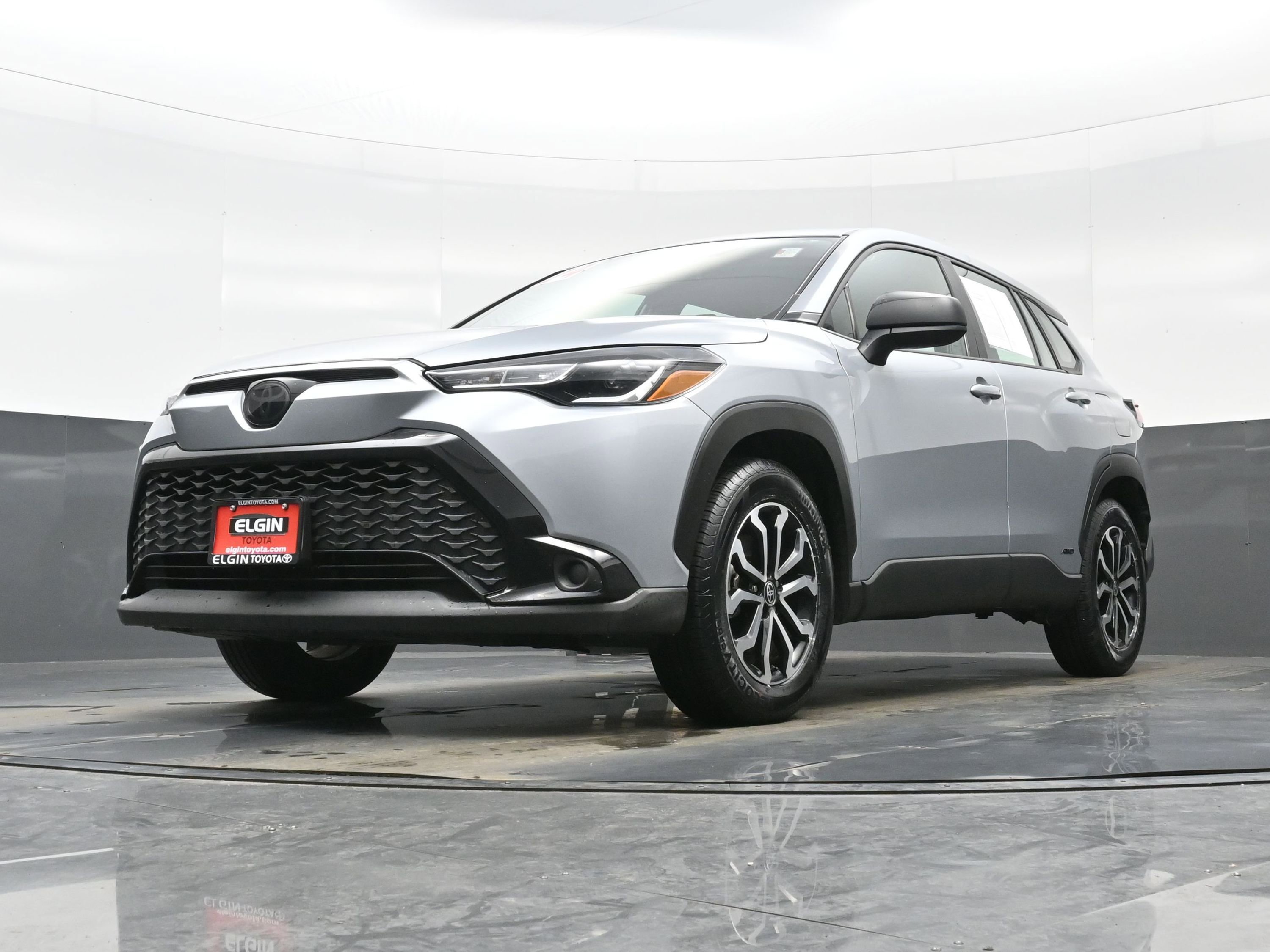 Used 2024 Toyota Corolla Cross S AWD/4WD image 27