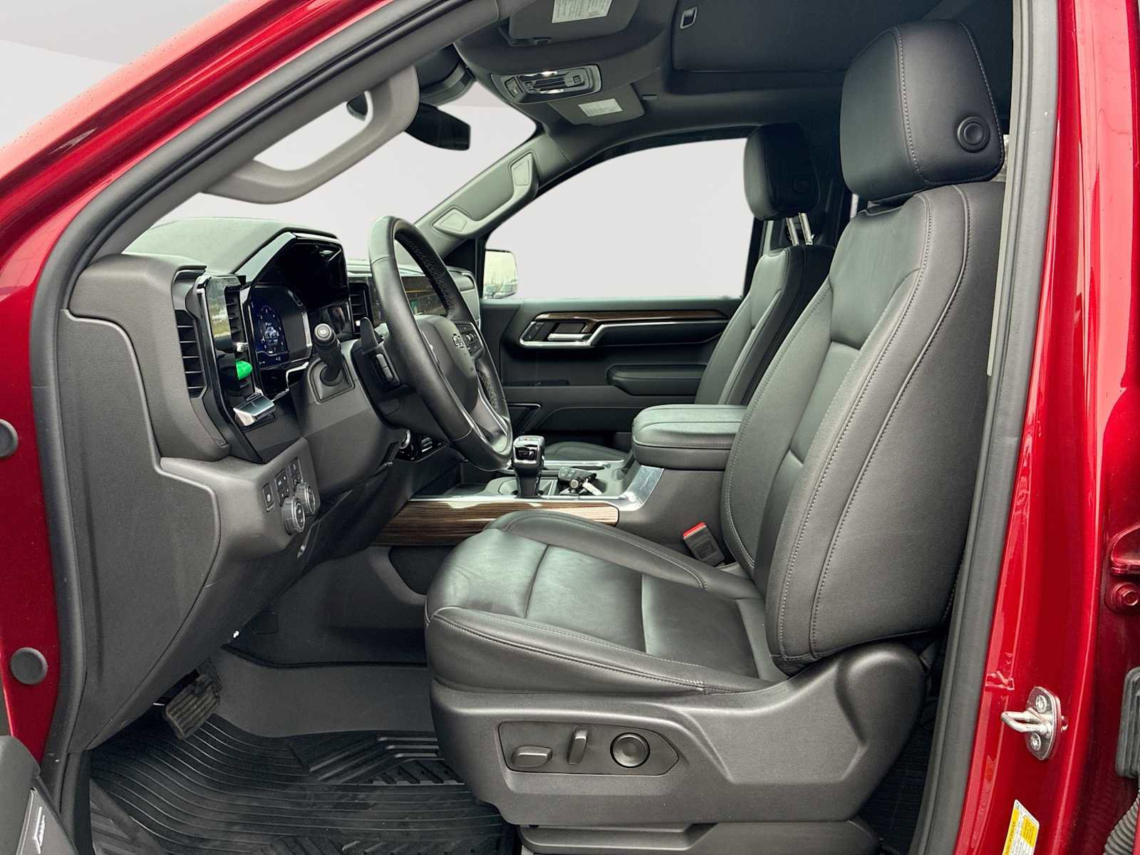 Certified 2024 Chevrolet Silverado 1500 LT Trail Boss w/ Convenience Package II image 18