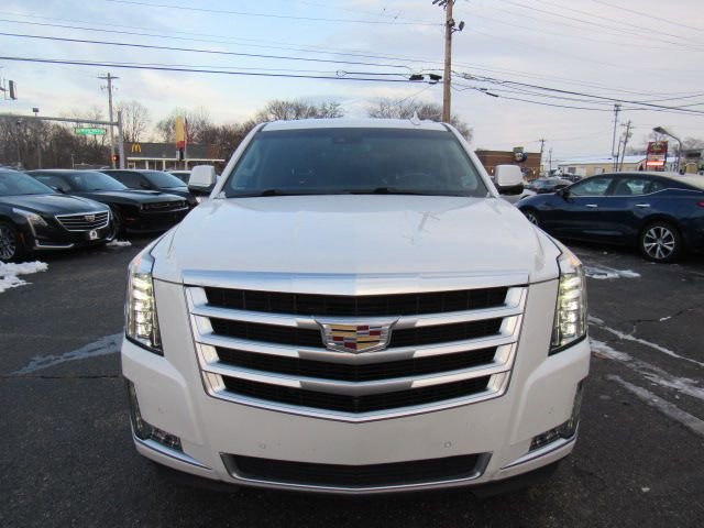 Used 2019 Cadillac Escalade ESV Luxury image 2