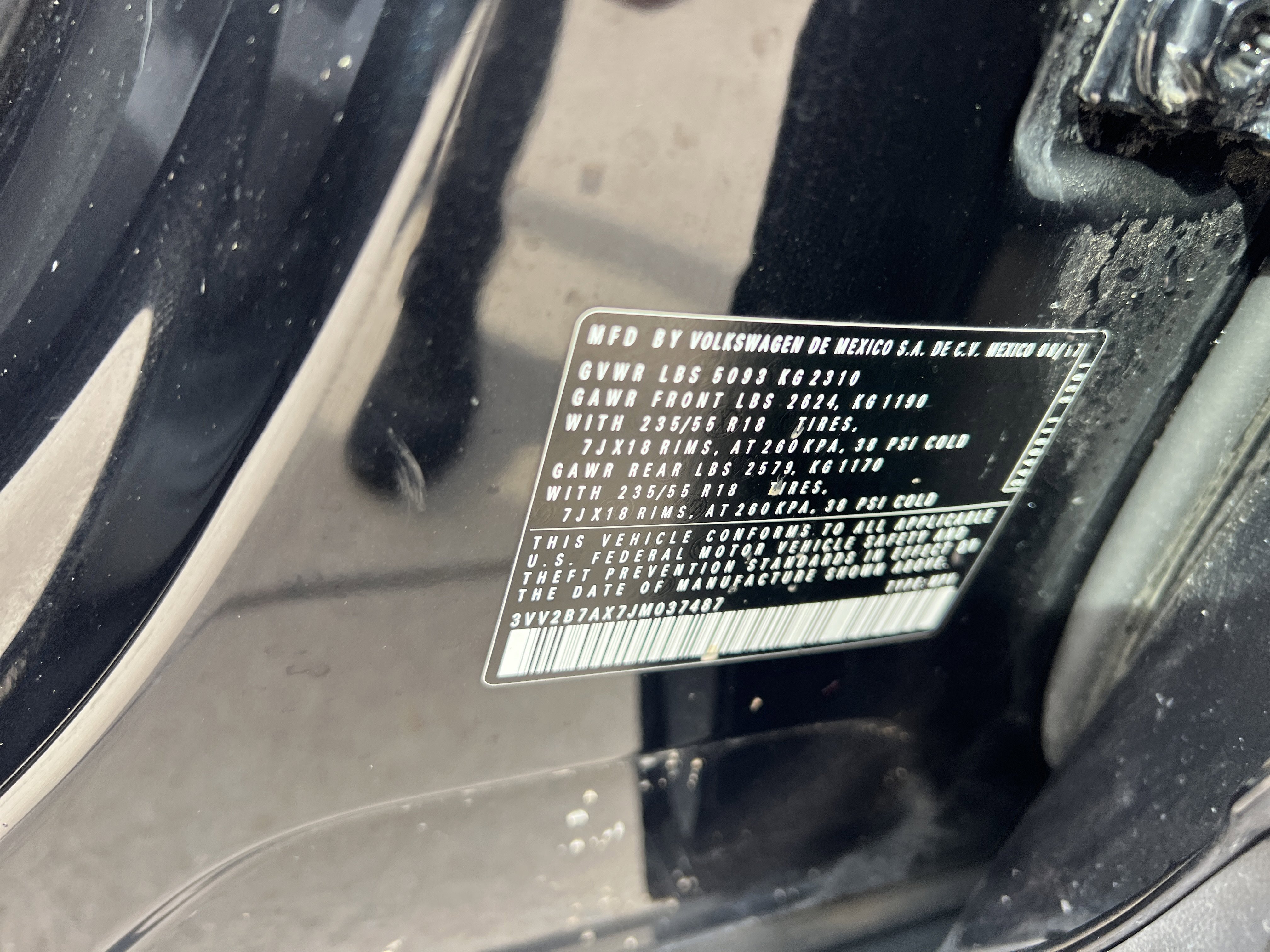 Used 2018 Volkswagen Tiguan SE w/ 18" Alloy Wheels Package image 31