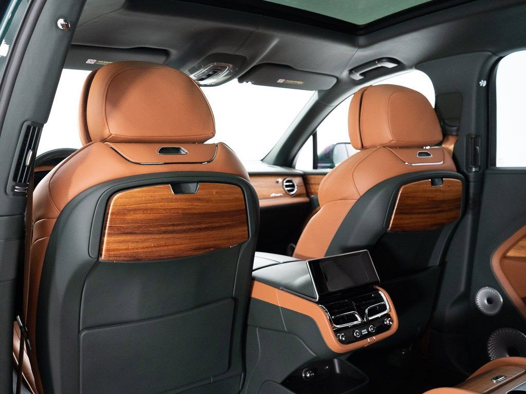Certified 2025 Bentley Bentayga Extended Wheelbase image 23