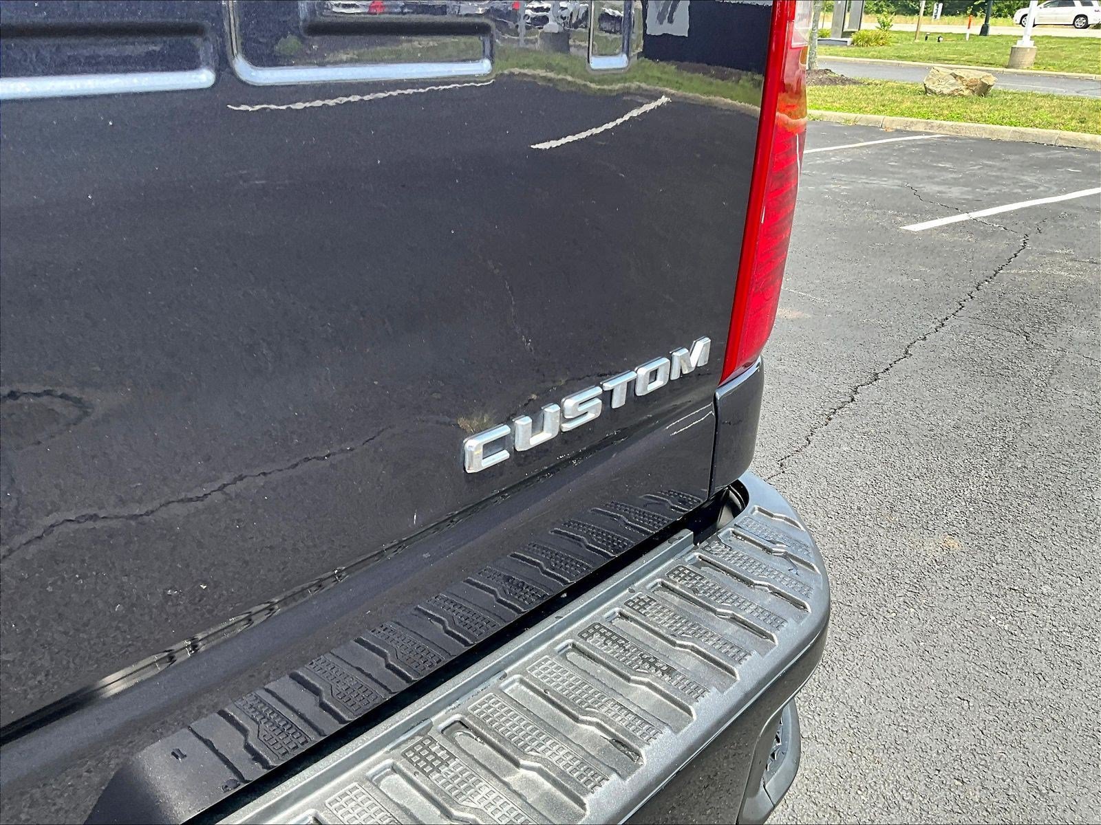 Used 2024 Chevrolet Silverado 2500 Custom AWD/4WD image 23