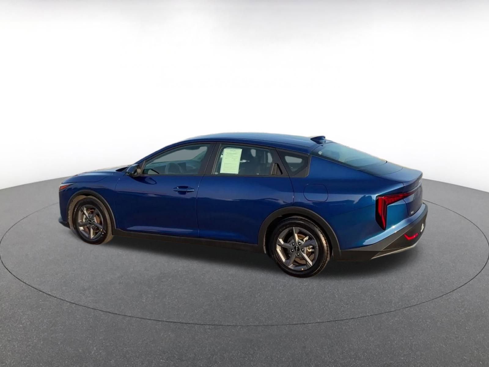 Used 2025 Kia K4 LXS image 10