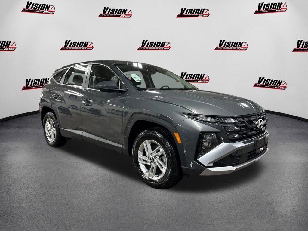 Certified 2025 Hyundai Tucson SE video 3