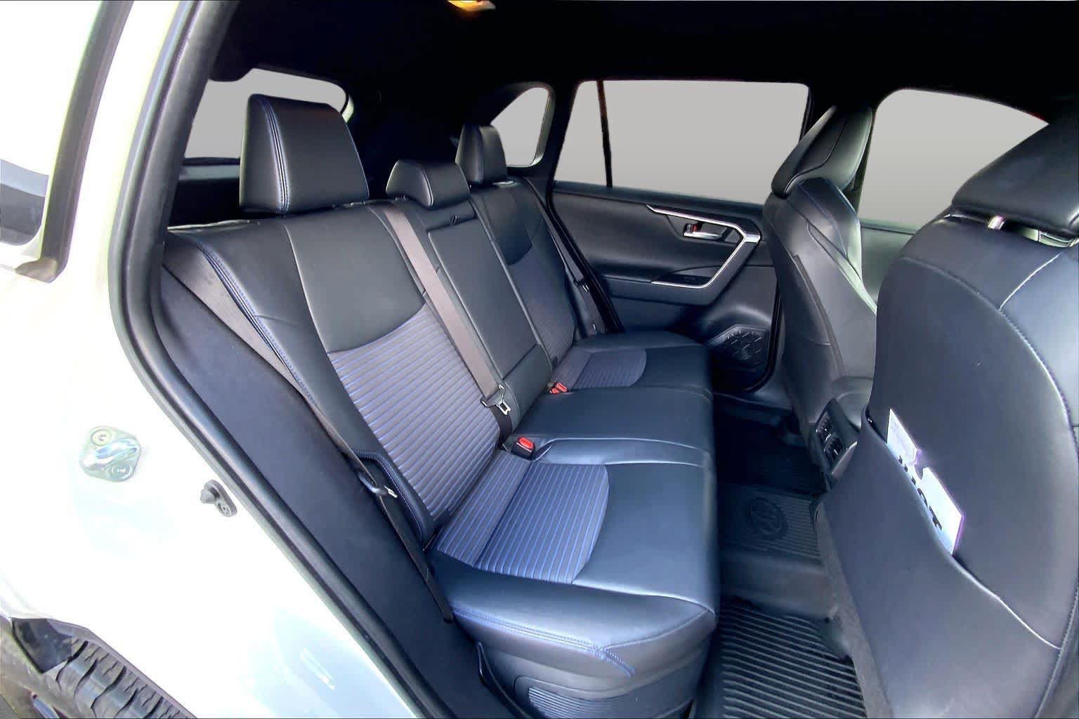 Used 2021 Toyota RAV4 XSE AWD/4WD image 20