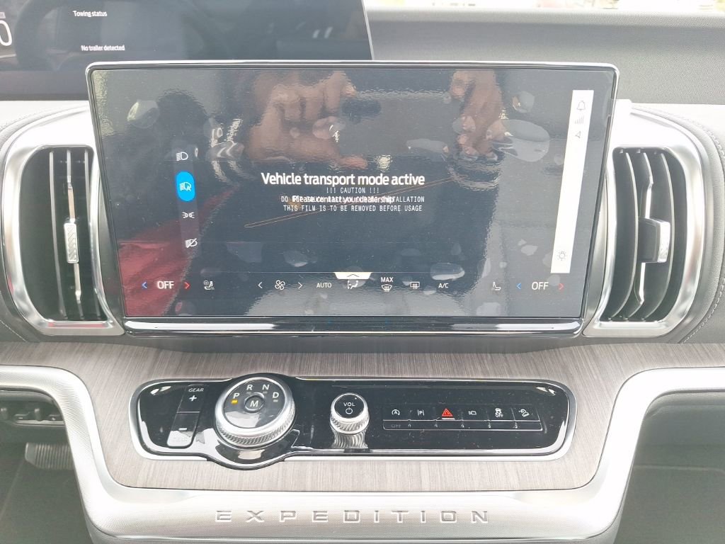New 2026 Ford Expedition Platinum w/ Platinum Ultimate Package AWD/4WD image 10