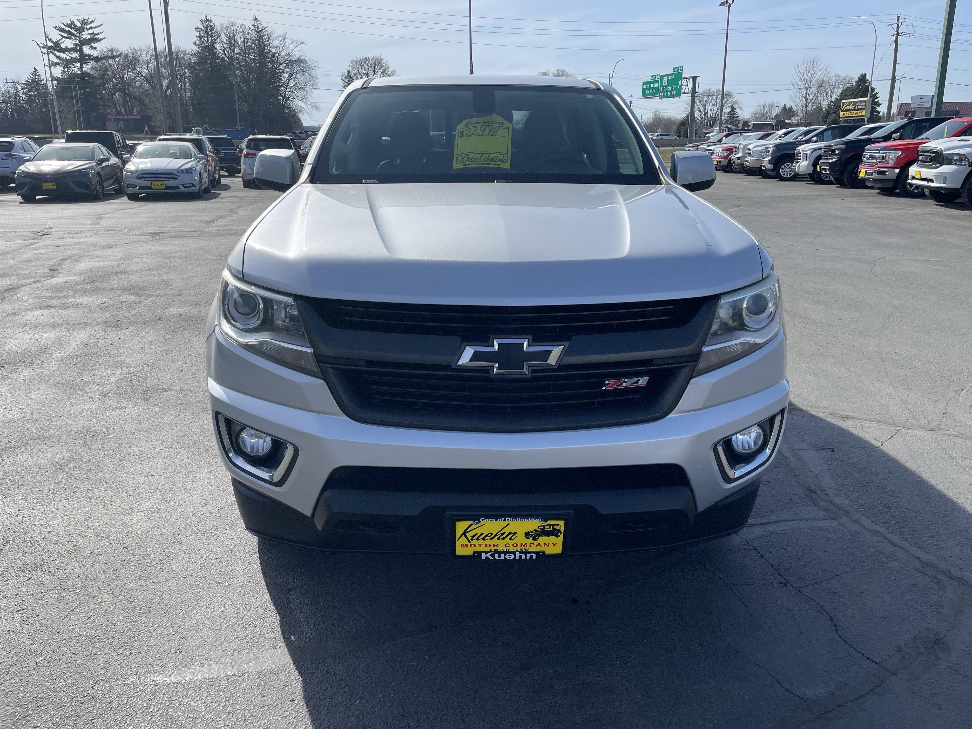 Used 2017 Chevrolet Colorado Z71 AWD/4WD image 3