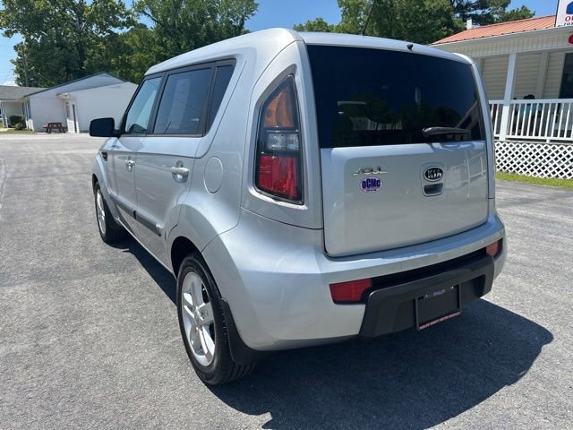 Used 2011 Kia Soul + FWD image 5