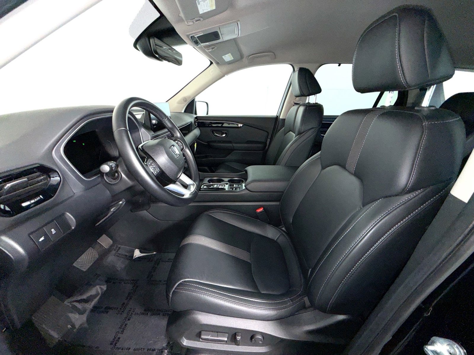 Used 2025 Honda Pilot EX-L image 13