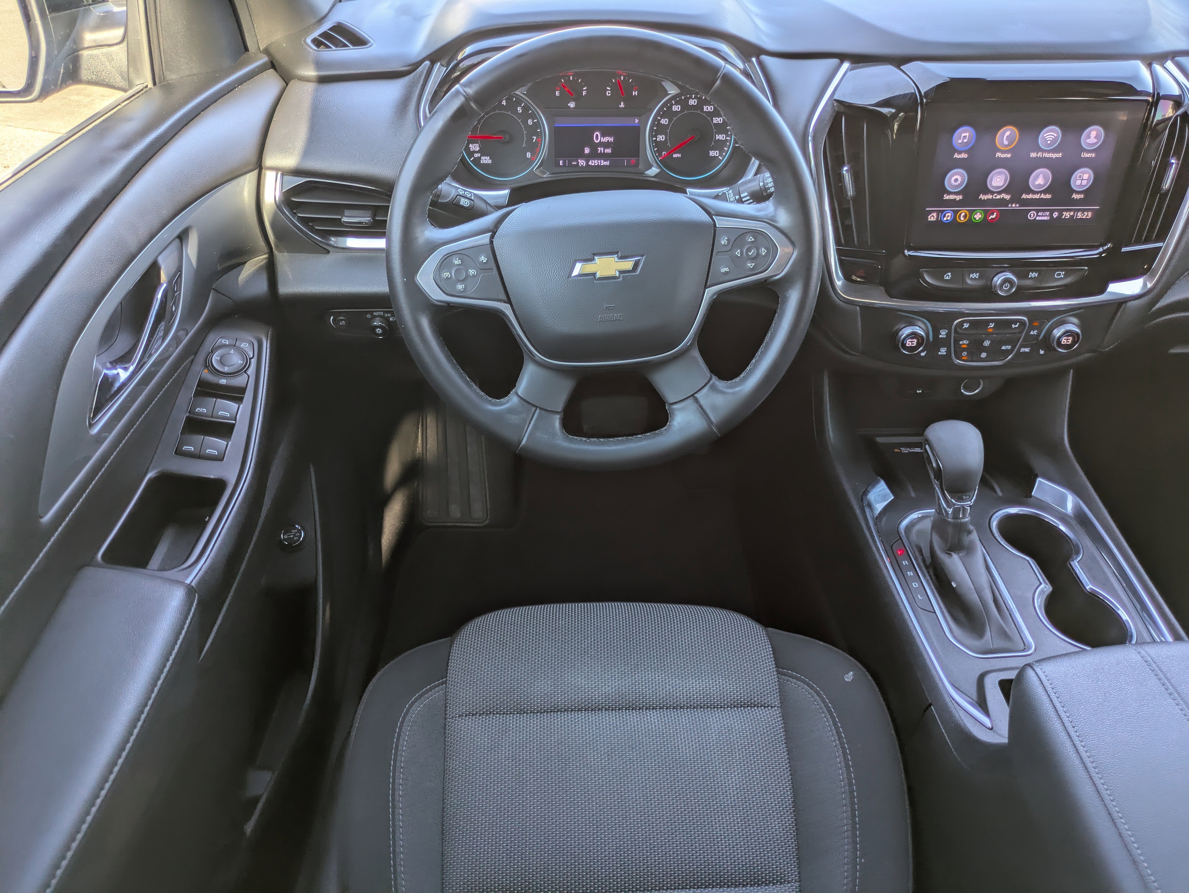 Used 2023 Chevrolet Traverse LT FWD image 4