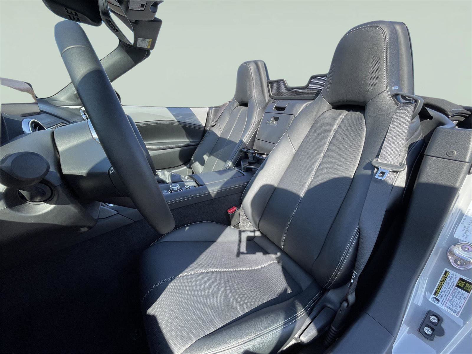 Used 2024 MAZDA MX-5 Miata Grand Touring w/ Appearance Package image 17