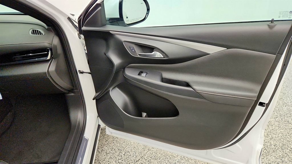Used 2024 Buick Envista Avenir FWD image 25