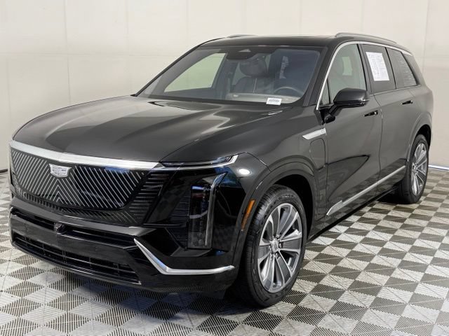 Certified 2026 Cadillac Vistiq Luxury AWD/4WD image 2